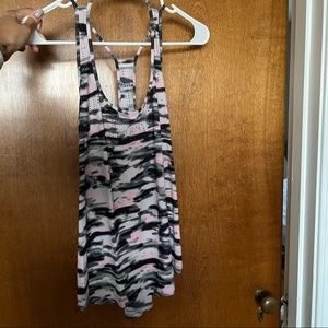 Lululemon pink camo top size 6